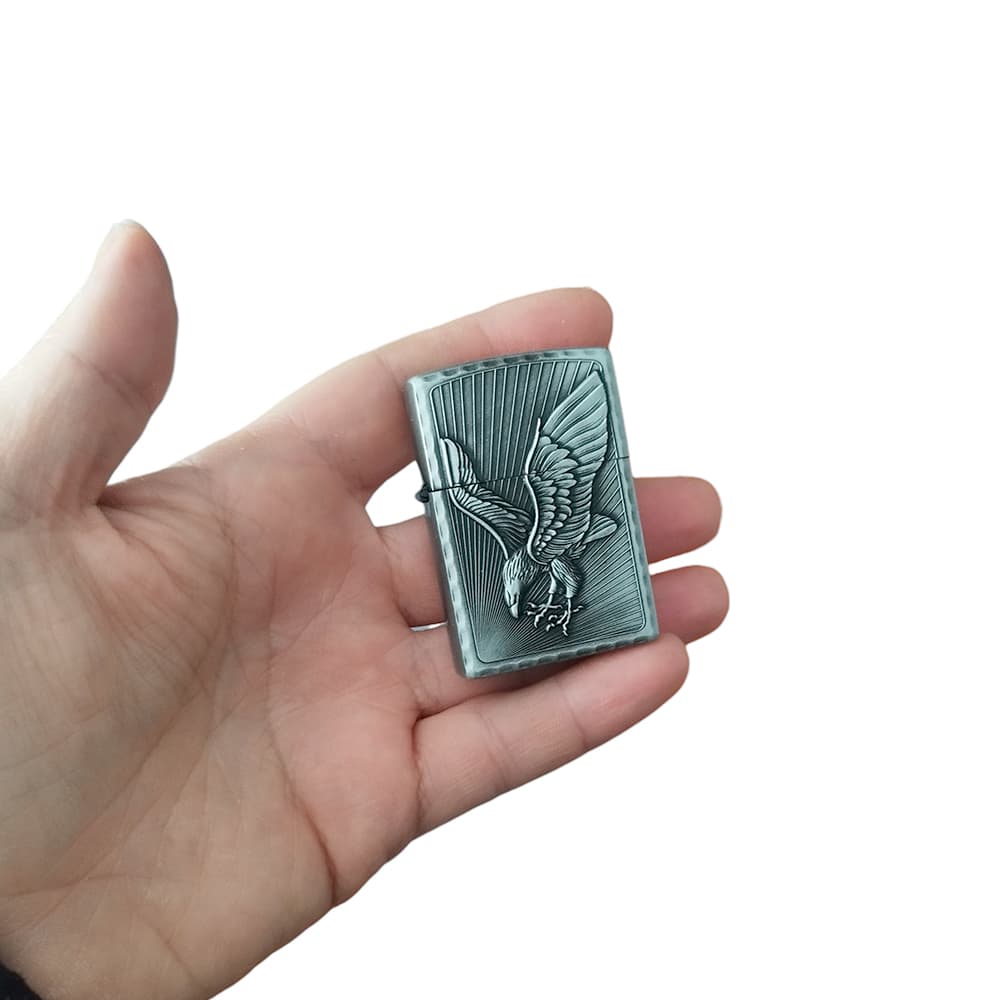 Kartal Figürlü Eskitme Renkli Metal Benzinli Çakmak 1 Adet