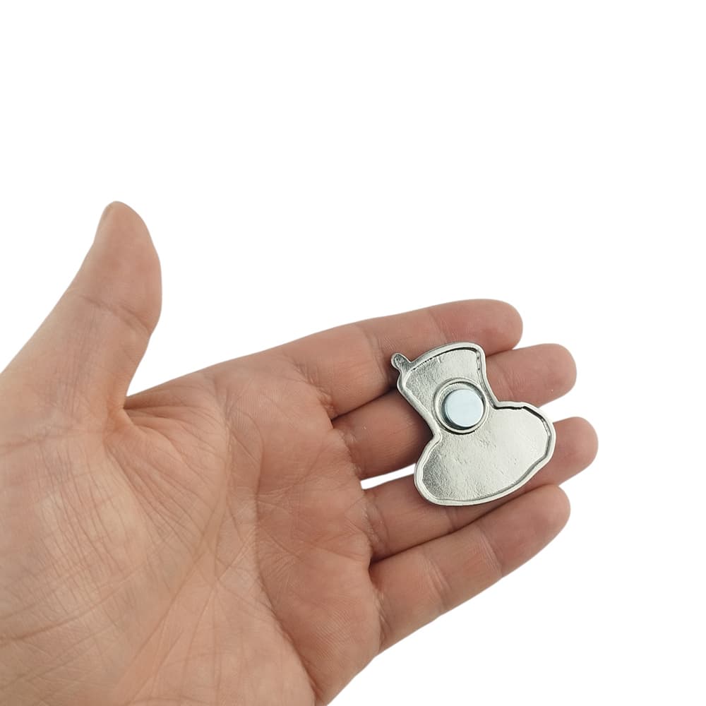 İnce Belli Çay Bardağı Tasarımlı Metal Buzdolabı Magneti 1 Adet İnce Belli Çay Bardağı Tasarımlı Metal Buzdolabı Magneti 1 Adet