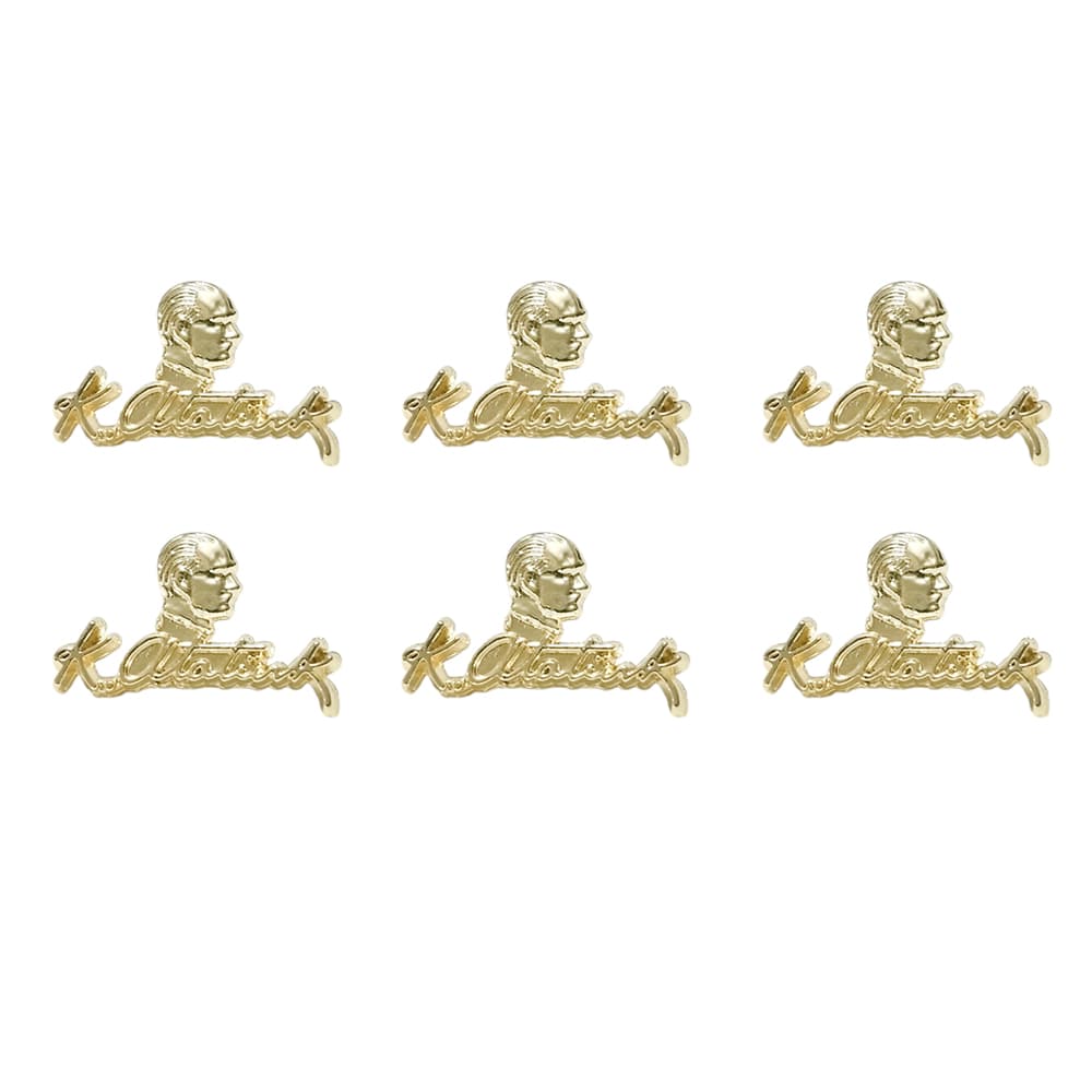 Atatürk Silüet İmza Tasarımlı Gold Renk Metal Yaka Rozeti 1 Paket 6'lı Atatürk Silüet İmza Tasarımlı Gold Renk Metal Yaka Rozeti 1 Paket 6'lı