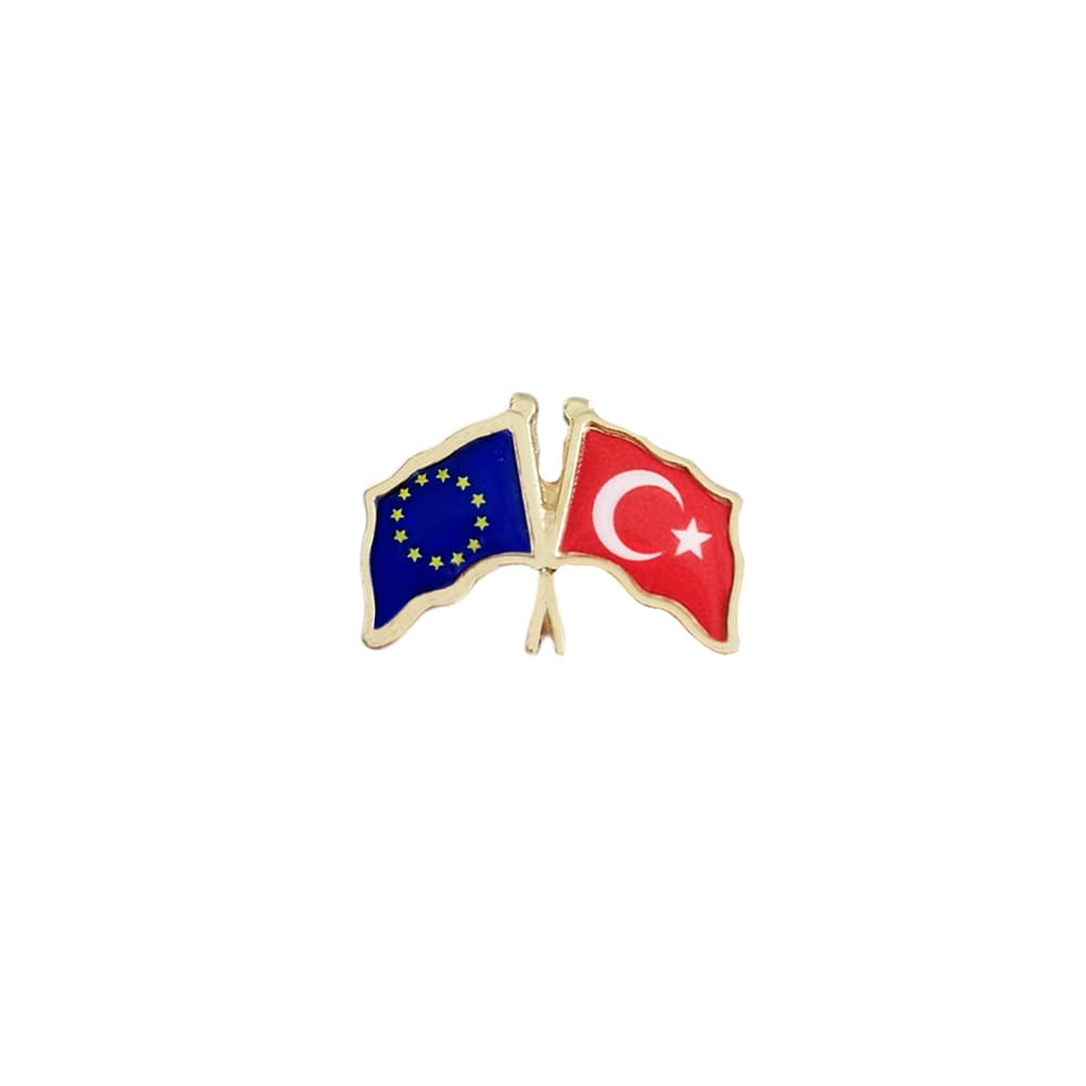 Avrupa Birliği Türkiye Flamalı Bayrak Yaka Rozeti 1 Adet Avrupa Birliği Türkiye Flamalı Bayrak Yaka Rozeti 1 Adet