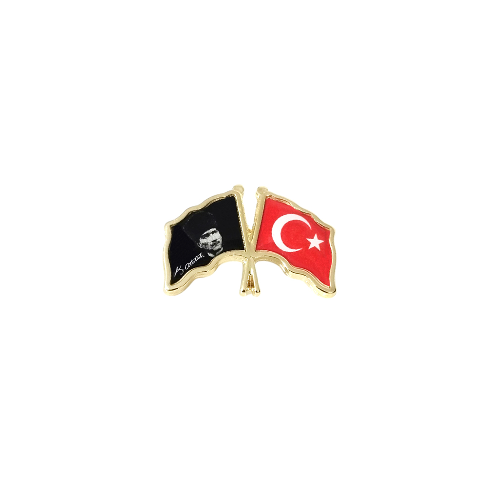 Kalpaklı Atatürk ve Türk Bayrağı Metal Yaka Rozeti 1 Adet Kalpaklı Atatürk ve Türk Bayrağı Metal Yaka Rozeti 1 Adet