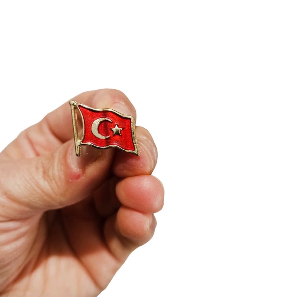 Gold Renk Dalğalı Türk Bayrağı Metal Yaka Rozeti 1 Adet