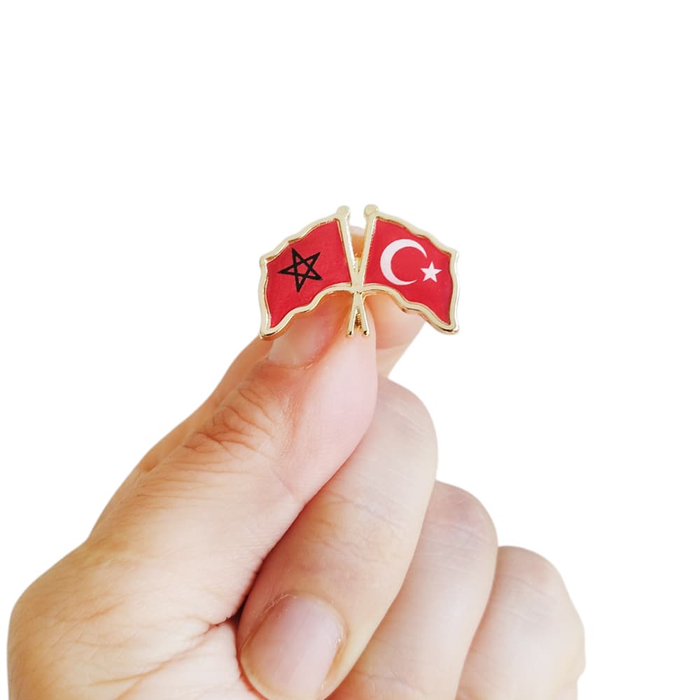 Fas Türkiye Flamalı Bayrak Yaka Rozeti 1 Adet Fas Türkiye Flamalı Bayrak Yaka Rozeti 1 Adet